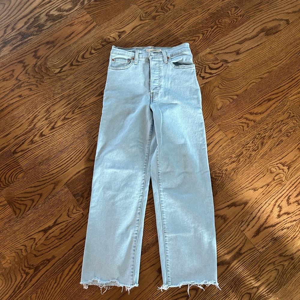 Levi’s Ribcage Straight Ankle Jeans, size 27